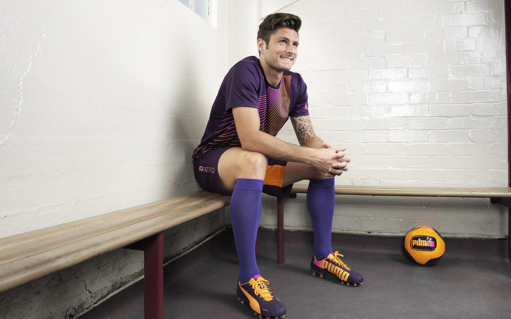 阿莱格里确认普利希奇可出战,福法纳伤缺引担忧;新星亚沙里运动天赋引主帅好奇